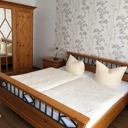 Гостевой дом Wein Und Gaestehaus Huels