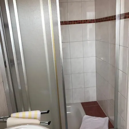 Wein Und Gaestehaus Huels 3* Креф