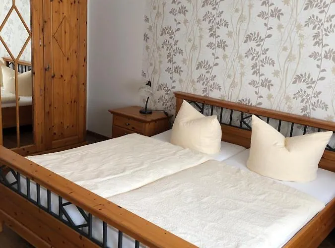 Pensionat Wein Und Gaestehaus Huels