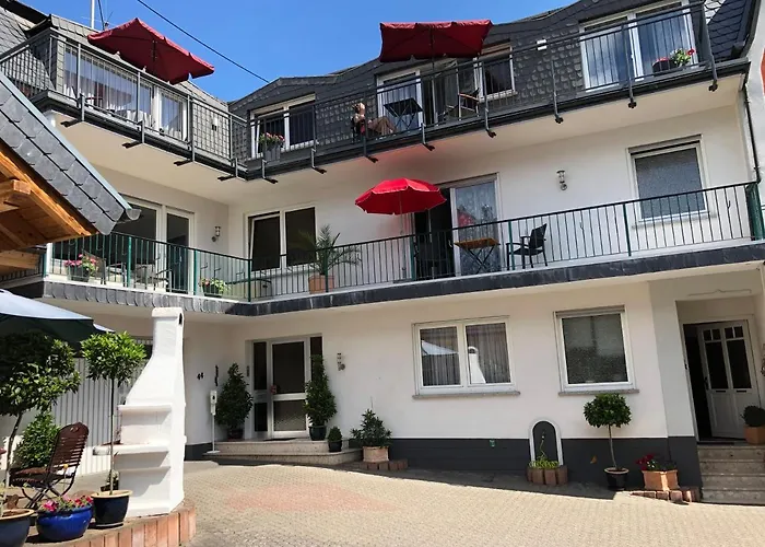 Wein Und Gaestehaus Huels Pensionat Kröv